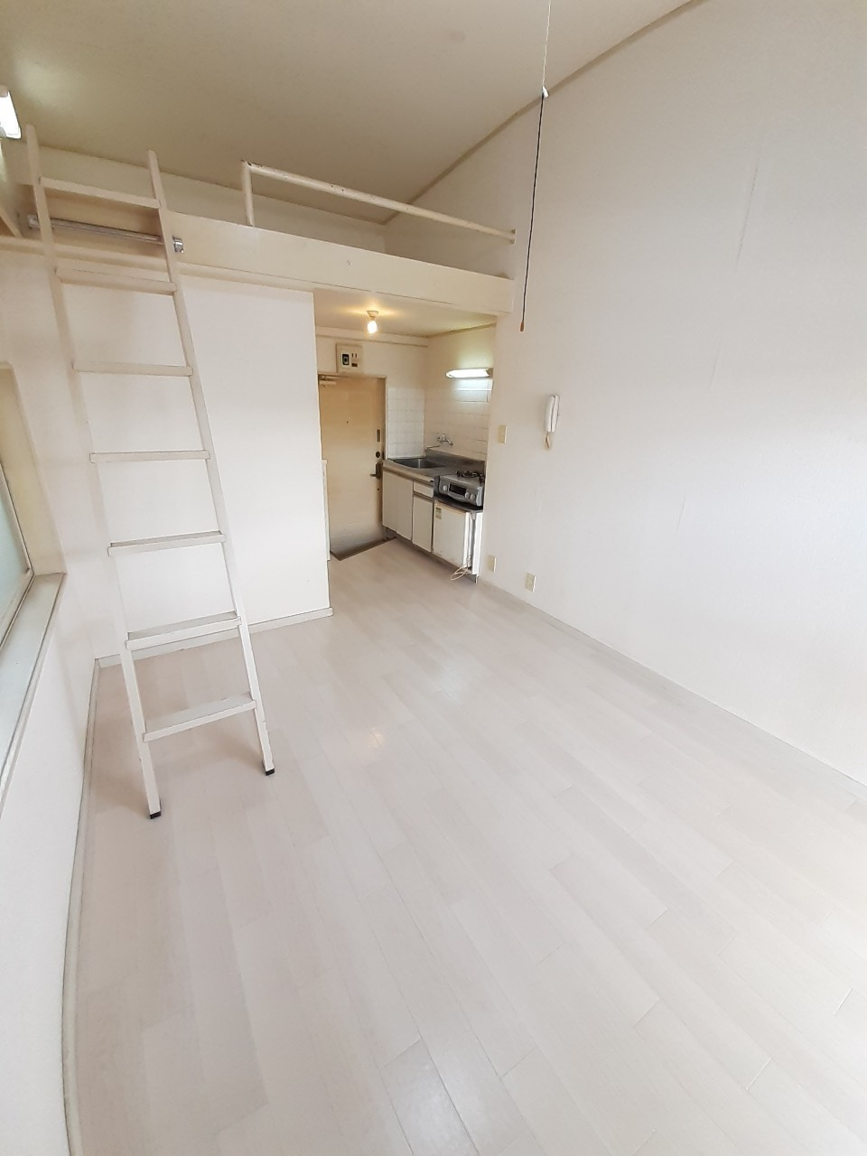 あるゾウパレス神明町の洋室