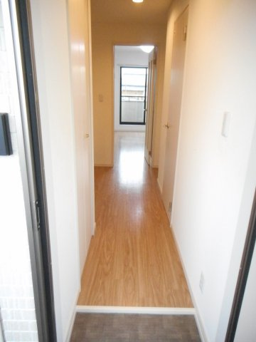 アストライアの玄関