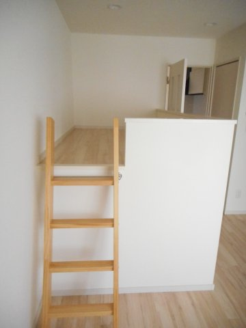 アクロス月の輪の内装