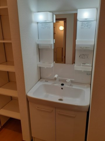 ワイズカーサの独立洗面台