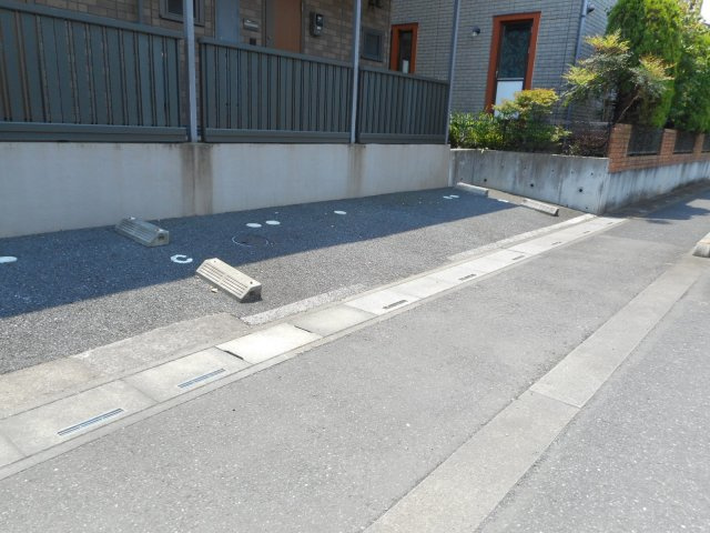 i-HOUSEの駐車場