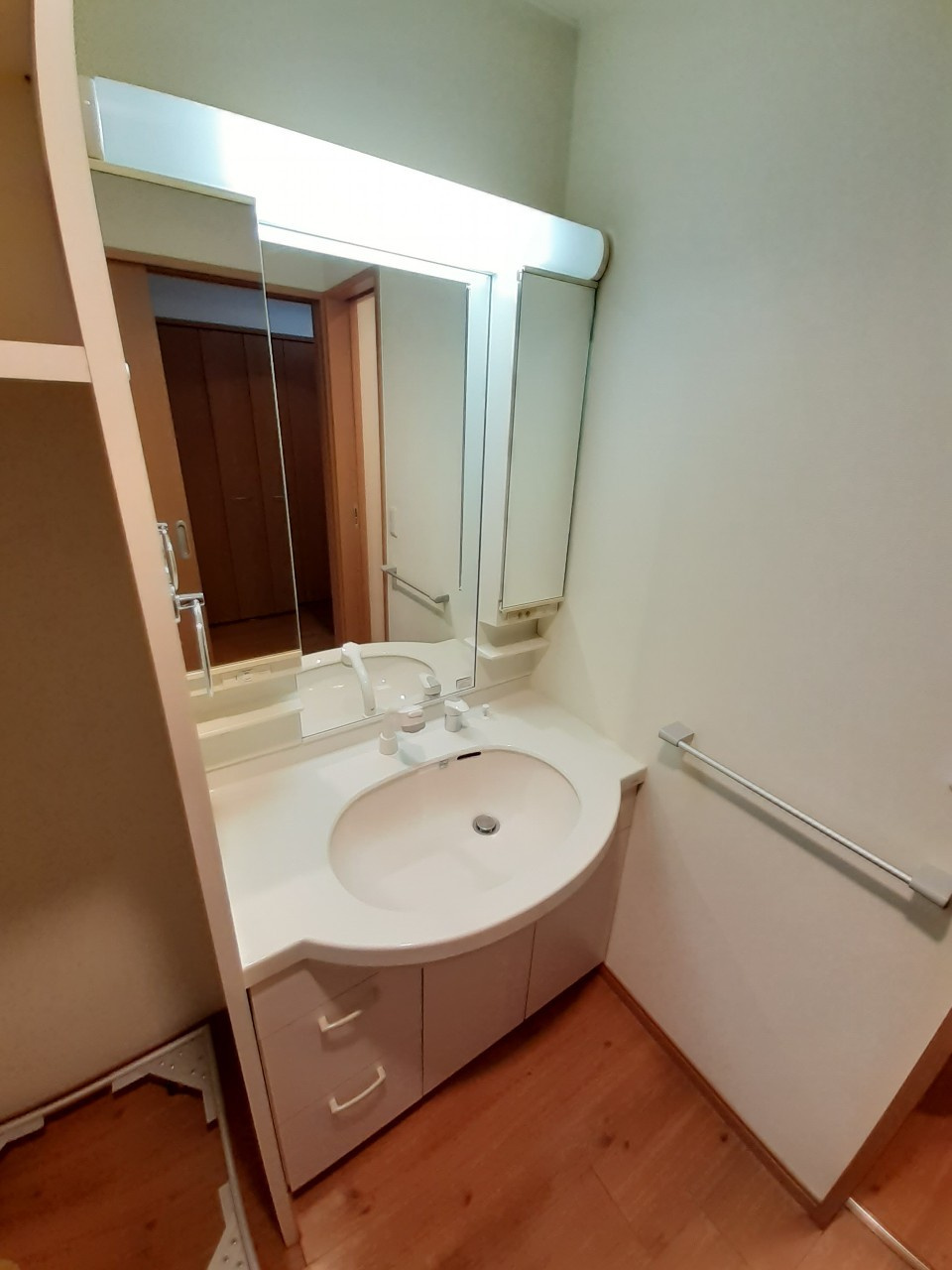 アルメゾンクレールの独立洗面台