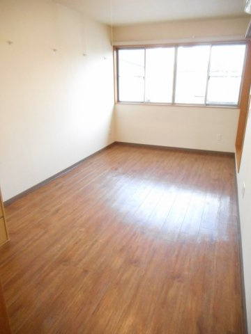 アルメゾンアネシスの居間・リビング