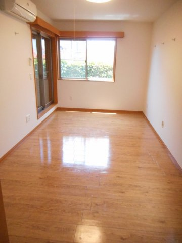 アルメゾンSUAVEの洋室