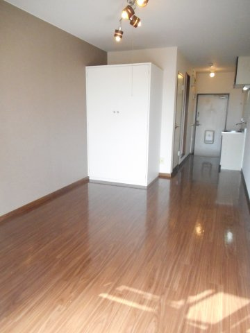 アルムクイーン箭弓町の居間・リビング