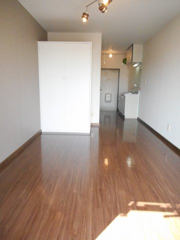 アルムクイーン箭弓町の洋室