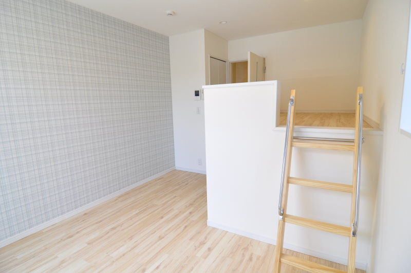 アバンスの居間・リビング