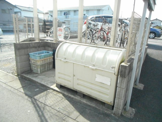 ヴィクトールⅥのその他共用部分|敷地内ゴミ捨て場
