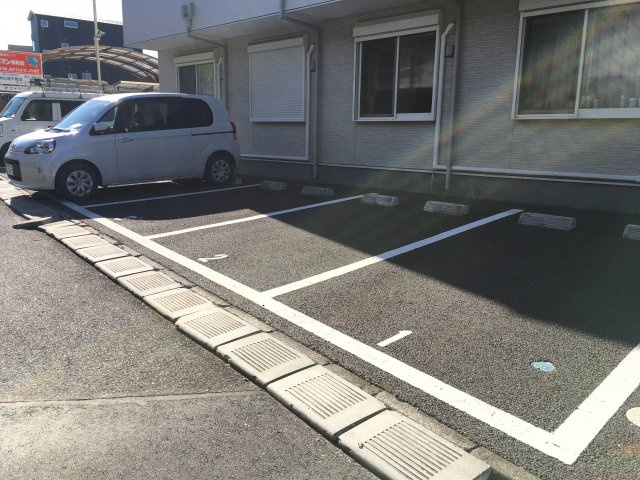 オフィーリアの駐車場