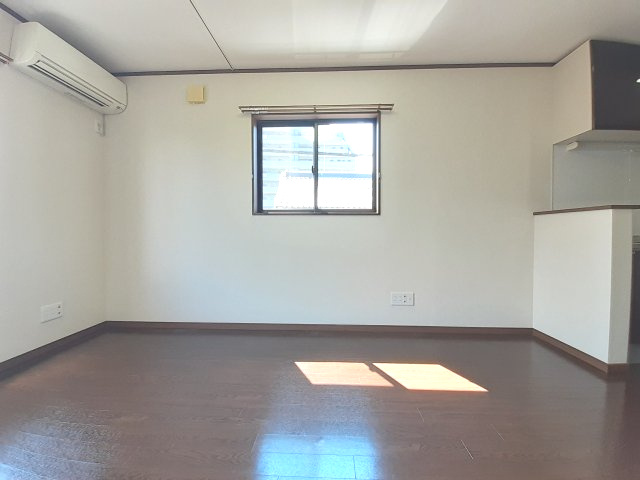 エスポワールＮ棟の居間・リビング