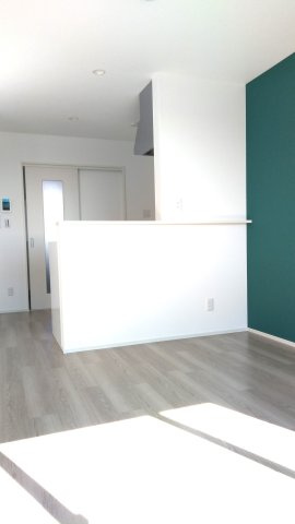 ウェルデンス熊谷Bの洋室