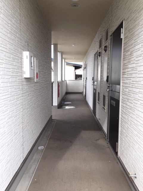 ヴィラ・サンクタスのエントランス