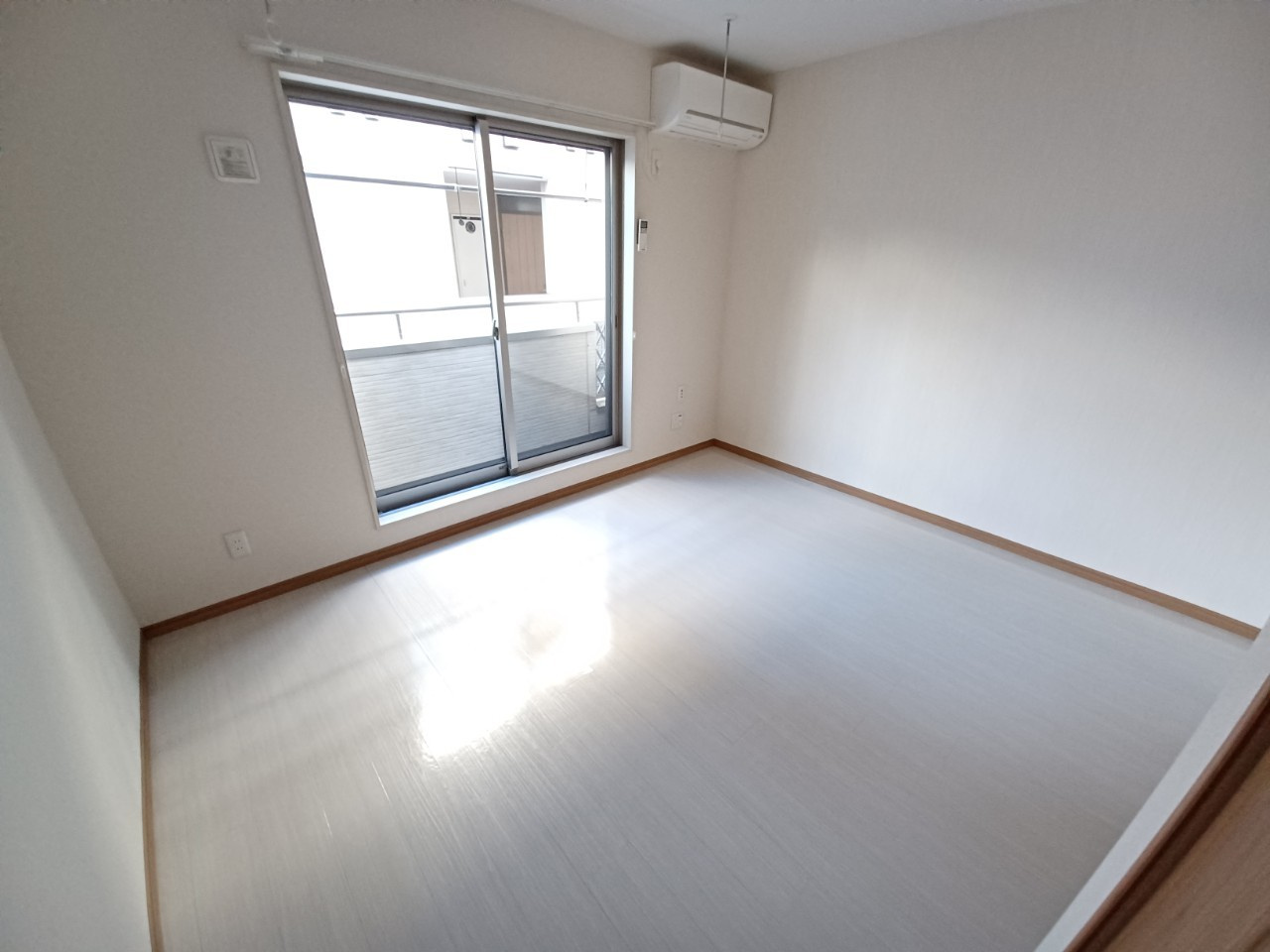 グランディール六軒町の居間・リビング