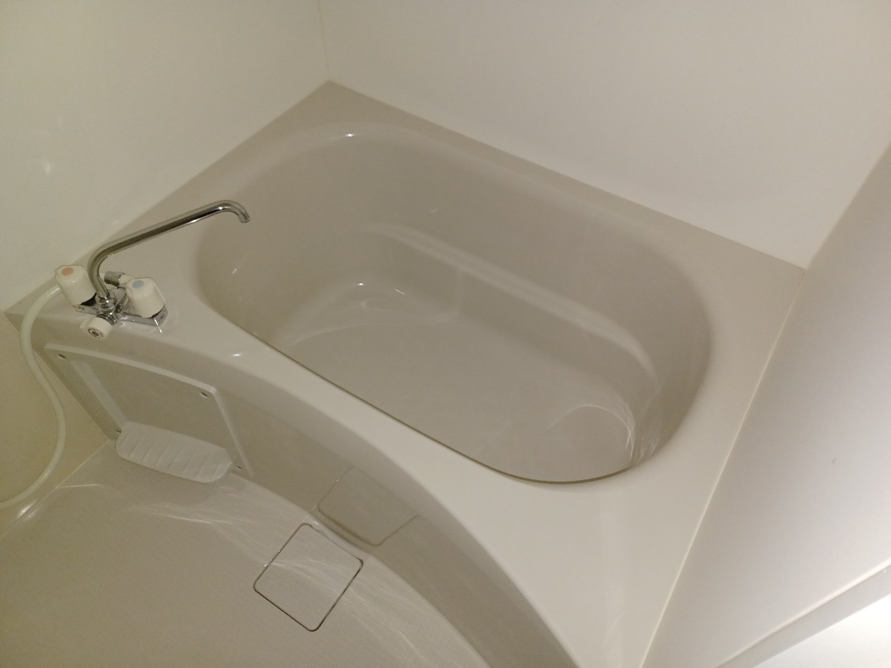 グランディール六軒町の浴室