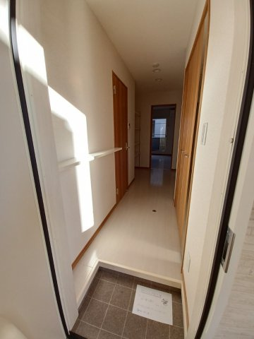 グランディール六軒町の玄関