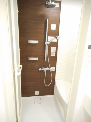 グラシアスの浴室|シャワールーム