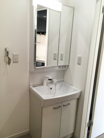 ジークフリートの独立洗面台