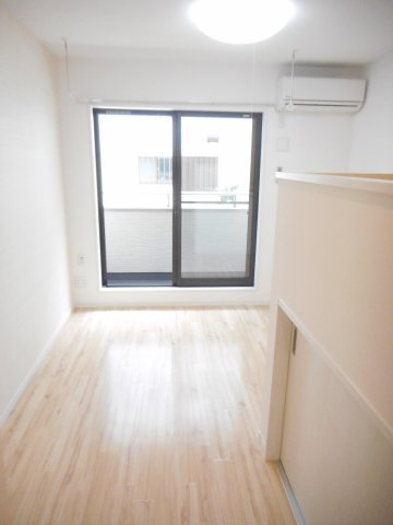 サンティエの洋室