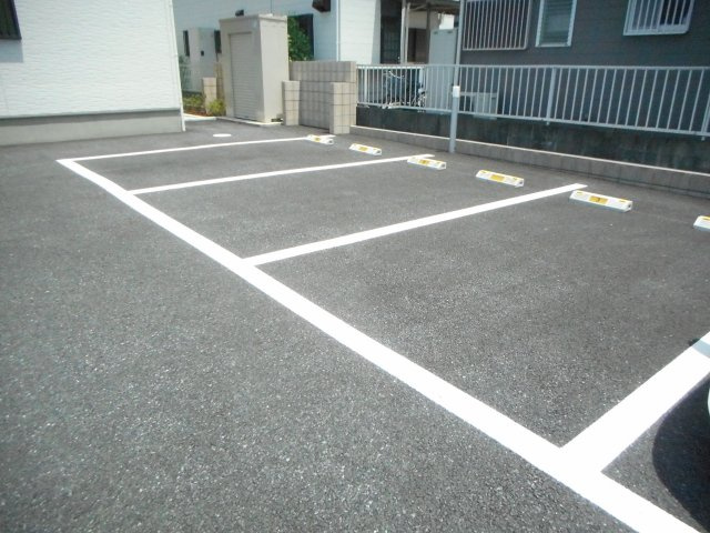 サンティエの駐車場