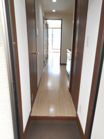 コンフォルティ御茶山の玄関