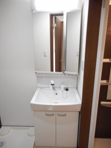 コンフォルティ御茶山の独立洗面台