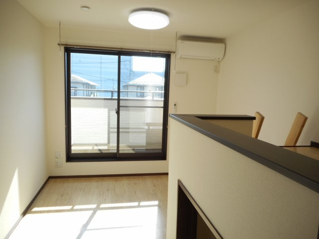 コーワヒルズの居間・リビング