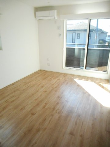 ジュリアスコートの居間・リビング