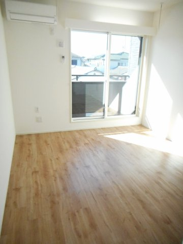 ジュリアスコートの洋室