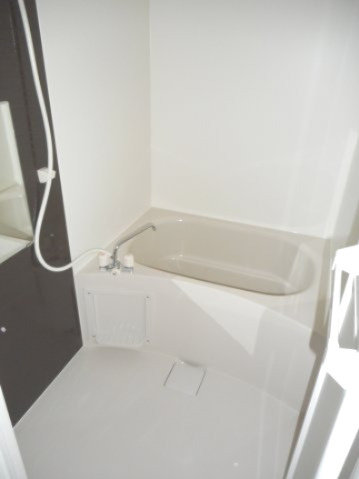 シャルル　フォワイエの浴室