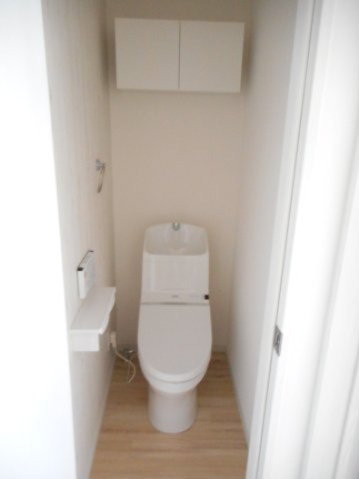 シャルル　フォワイエのトイレ