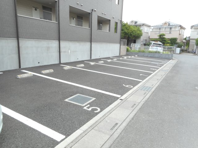 ドルフ・ブルクの駐車場