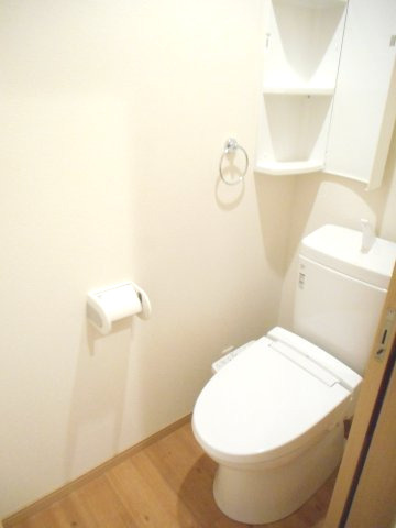 ドルフ・ブルクのトイレ