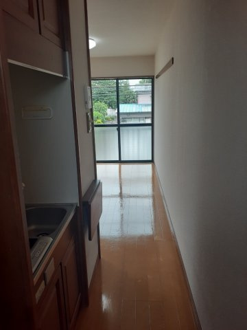 トムソンの内装