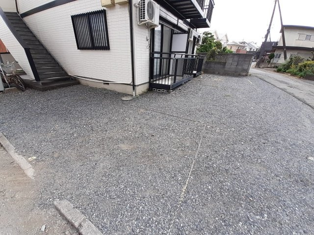 トムソンの駐車場