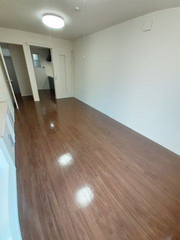 ソレイユの洋室