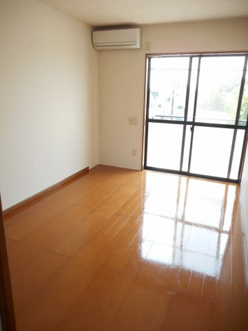 ノーベルの洋室