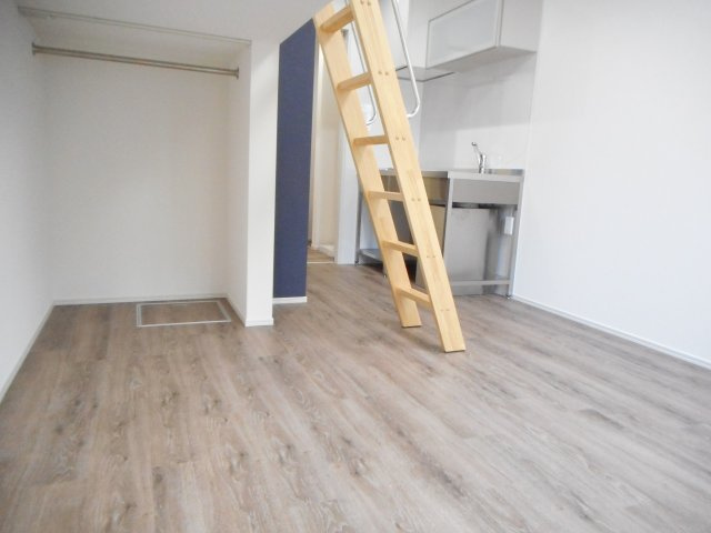 リリィマグノリアの洋室