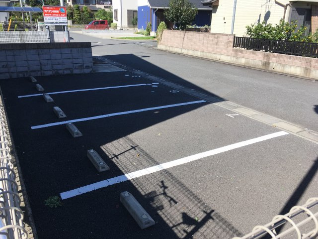 フレンドリーの駐車場