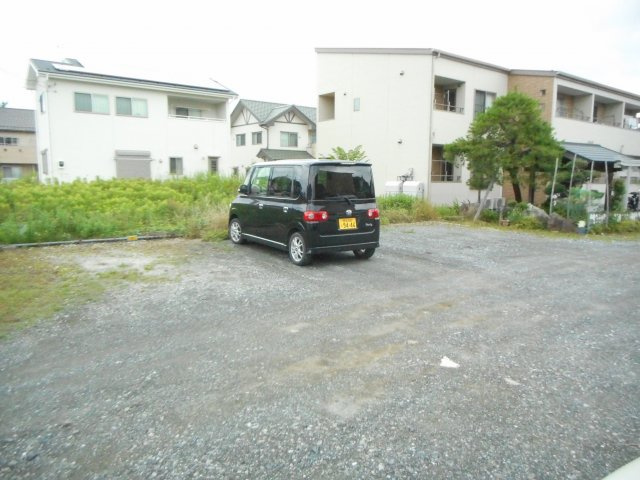 フレンドリーⅡの駐車場