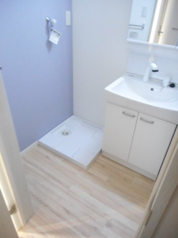 ブレシアの独立洗面台