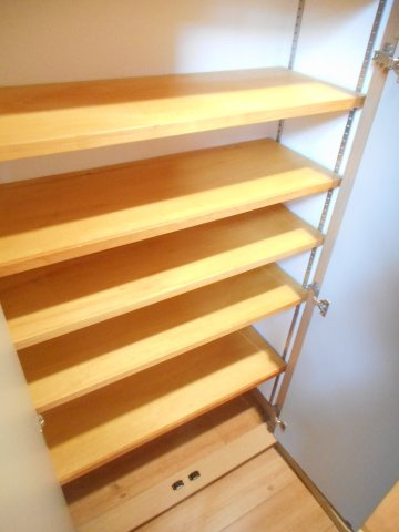 ブランドールの収納