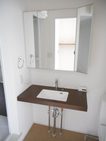 ワグテイルの独立洗面台