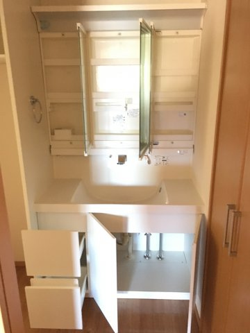 ロゼオヒルの独立洗面台