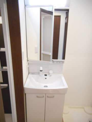 ルチアーナの独立洗面台