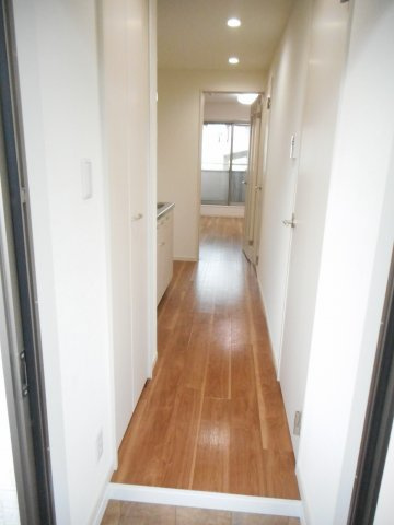 ホワイトマーベルの玄関