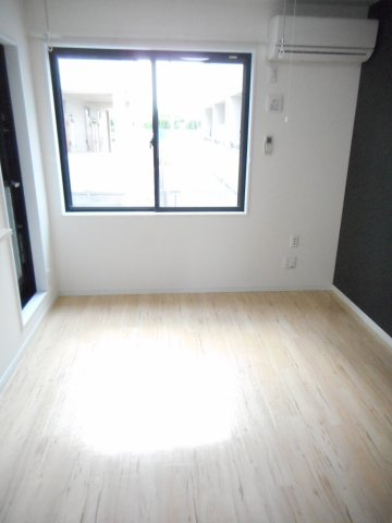 坂戸伊豆の山ハウスの洋室