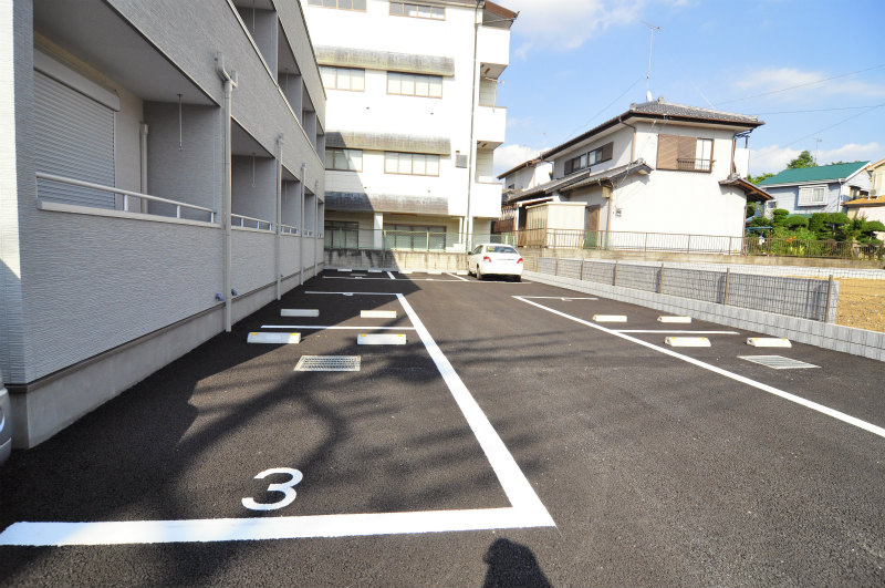 リシェルの駐車場