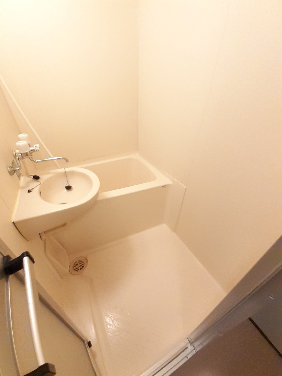 ライブコア本町の浴室