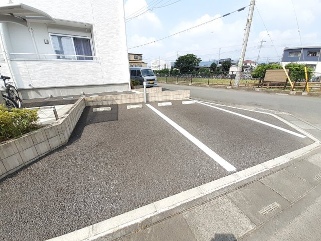 マリポーサの駐車場