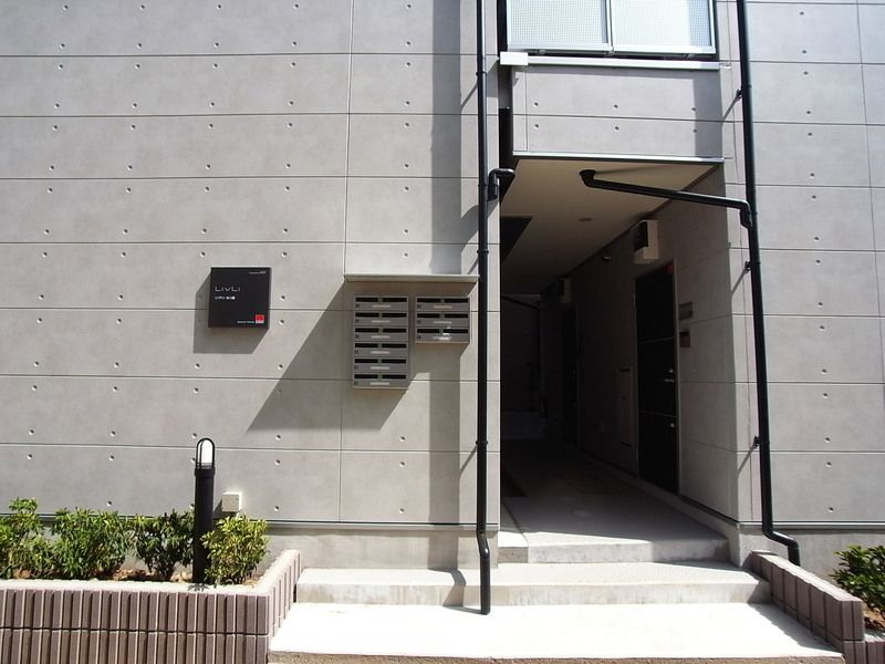 リブリ・本八幡のエントランス